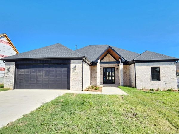 15 Ravell Road , Cabot, AR 72023