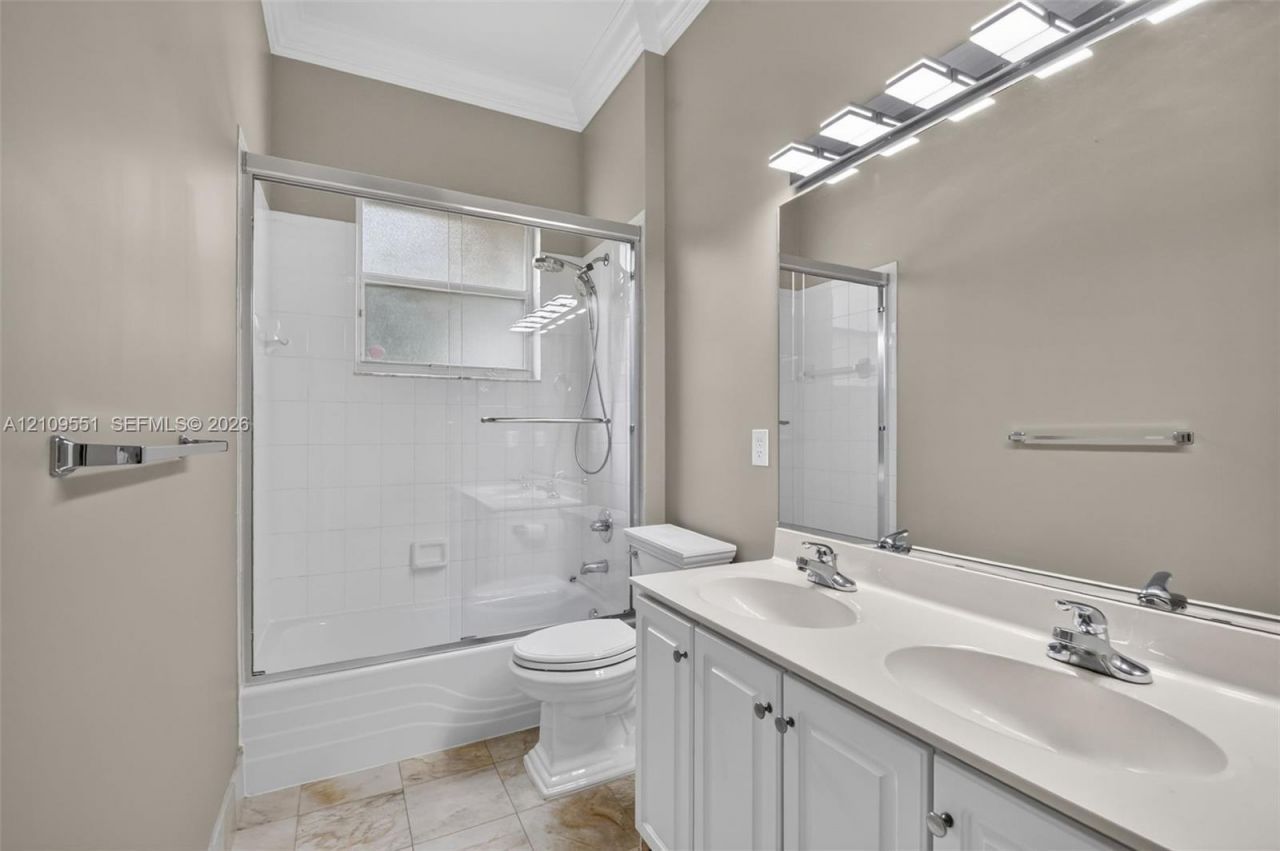 911 Forest Glen Ln , Wellington, FL 33414 Photo