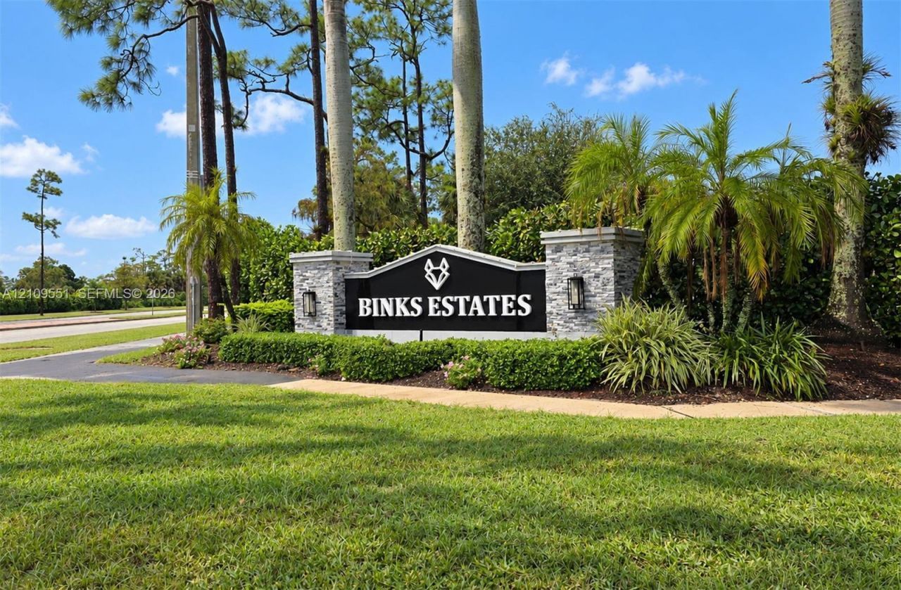 911 Forest Glen Ln , Wellington, FL 33414 Photo