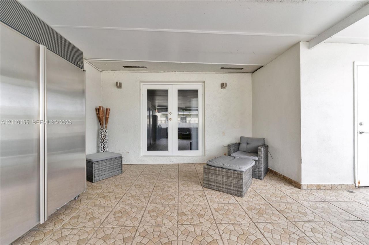 4310 SW 7th St , Miami, FL 33134 Photo