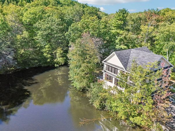 21 Rockwood Heights Rd, Manchester, MA 01944