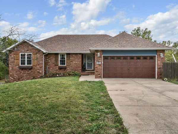 212 W Tyler Drive , Ozark, MO 65721
