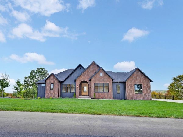 349 Sunset Drive, Saddlebrooke, MO 65630