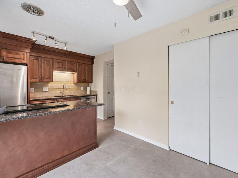 644 Alta View Court , Unit 52, Worthington, OH 43085 Photo 14