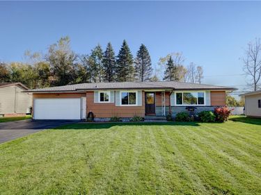 65 Kennedy Circle, Rochester, NY 14609