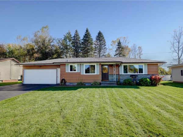 65 Kennedy Circle, Rochester, NY 14609