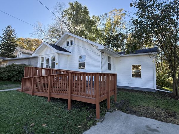 227 E Prospect Street, Jackson, MI 49203