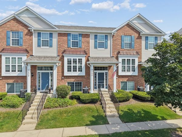 3402 Neubauer Circle , Lindenhurst, IL 60046