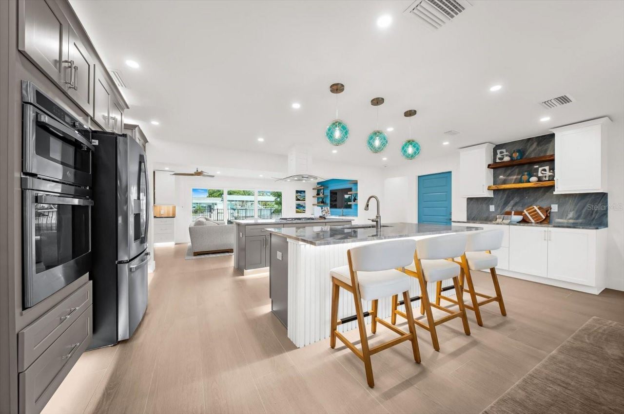 10304 Kingfisher Road W, Bradenton, FL 34209 Photo