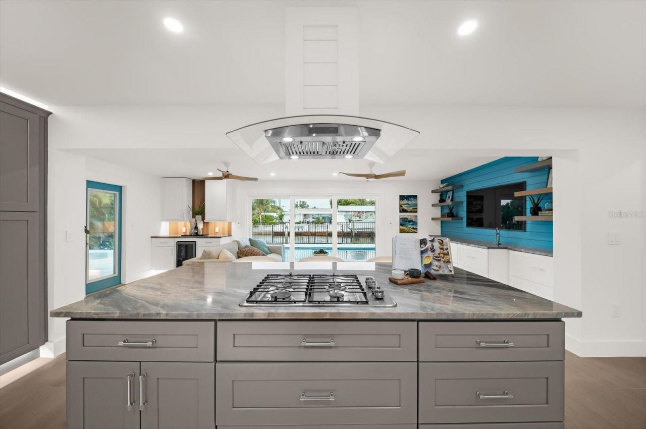 10304 Kingfisher Road W, Bradenton, FL 34209 Photo
