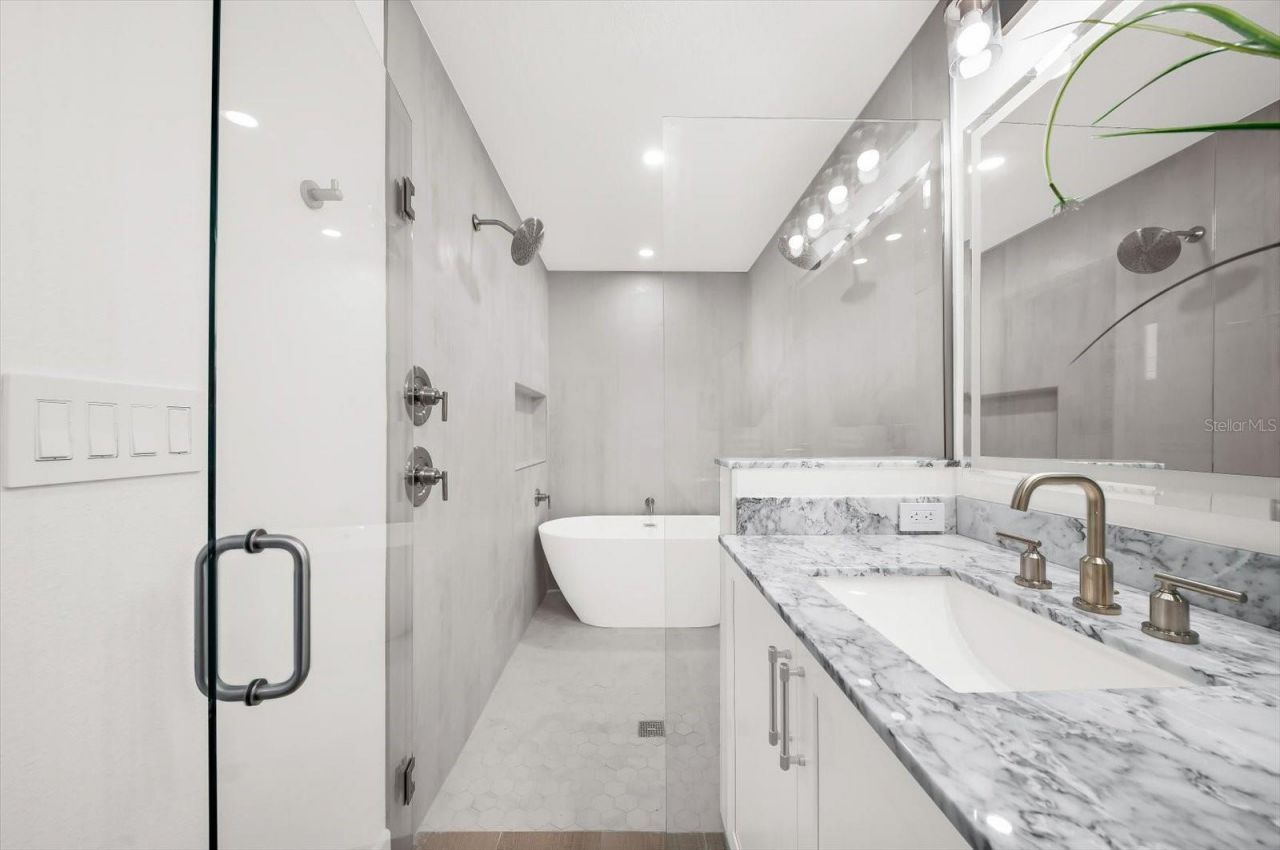 10304 Kingfisher Road W, Bradenton, FL 34209 Photo