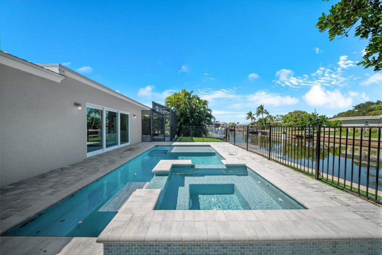 10304 Kingfisher Road W, Bradenton, FL 34209 Photo