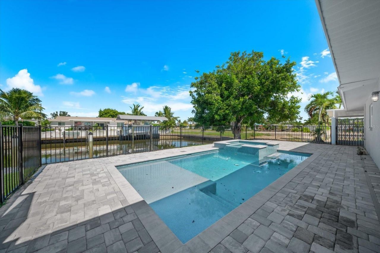10304 Kingfisher Road W, Bradenton, FL 34209 Photo