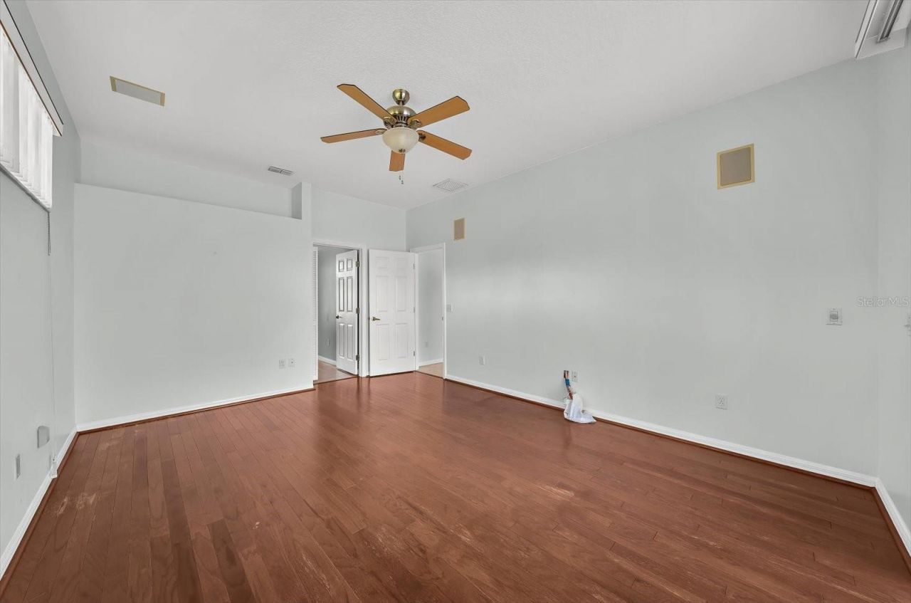 3715 72nd Ave. Circle E, Sarasota, FL 34243 Photo