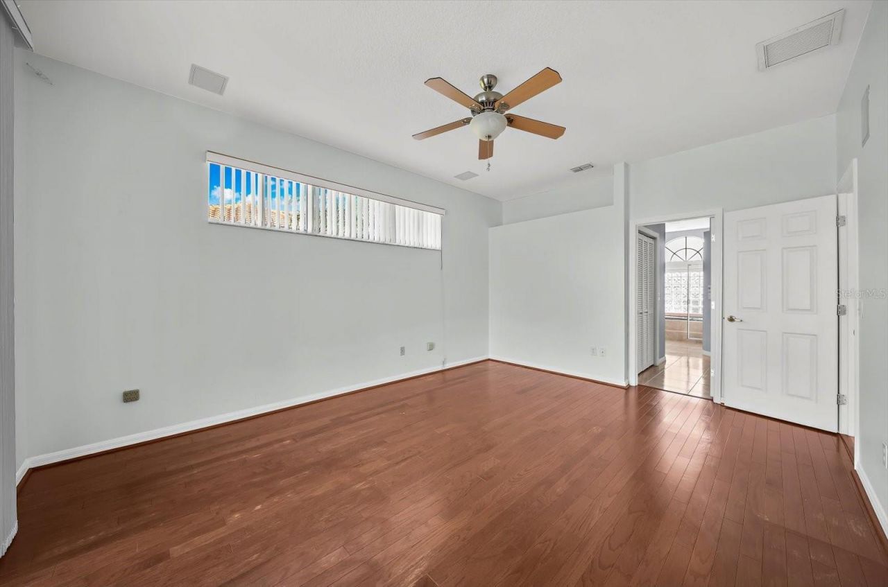 3715 72nd Ave. Circle E, Sarasota, FL 34243 Photo