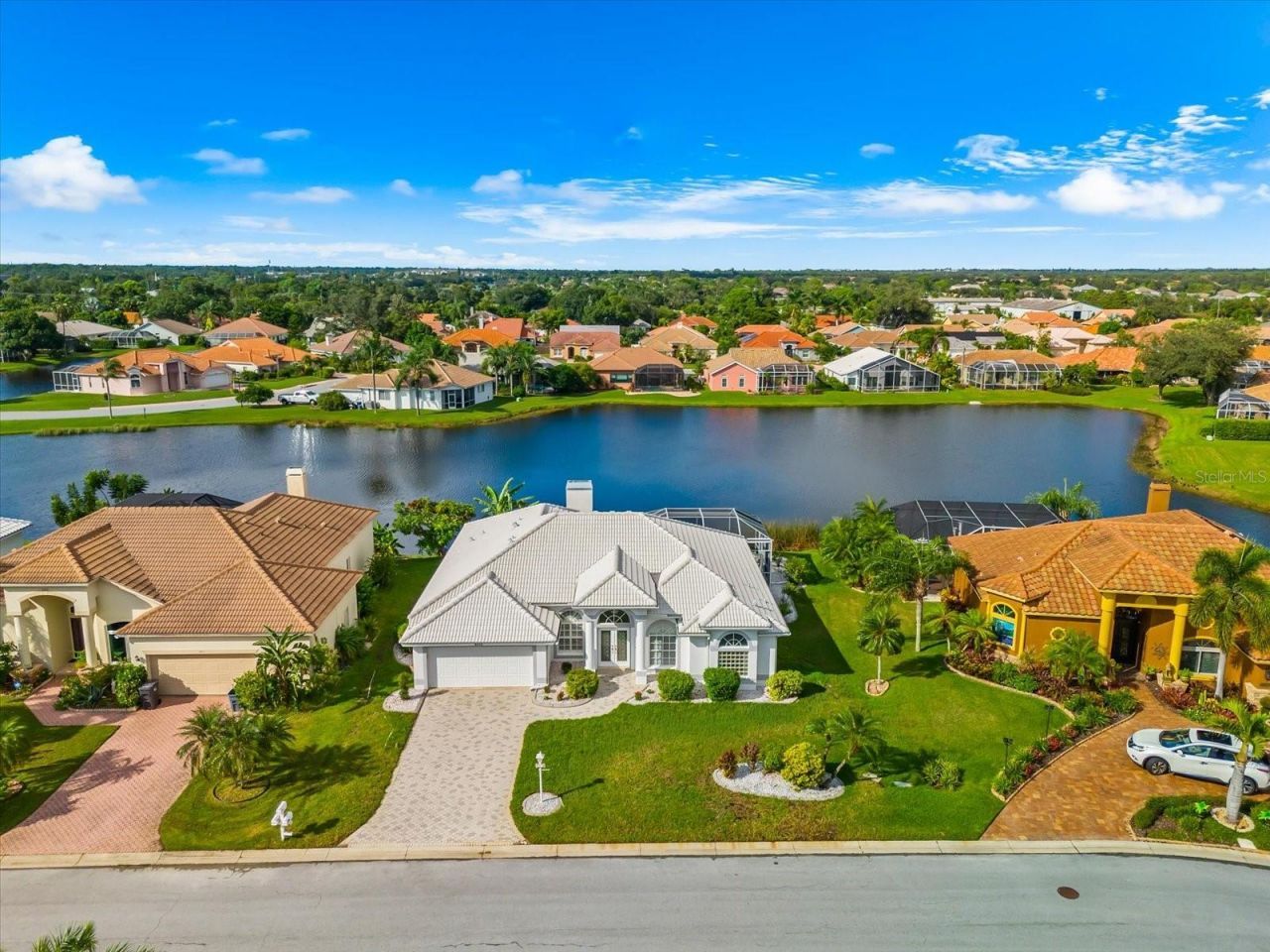 3715 72nd Ave. Circle E, Sarasota, FL 34243 Photo
