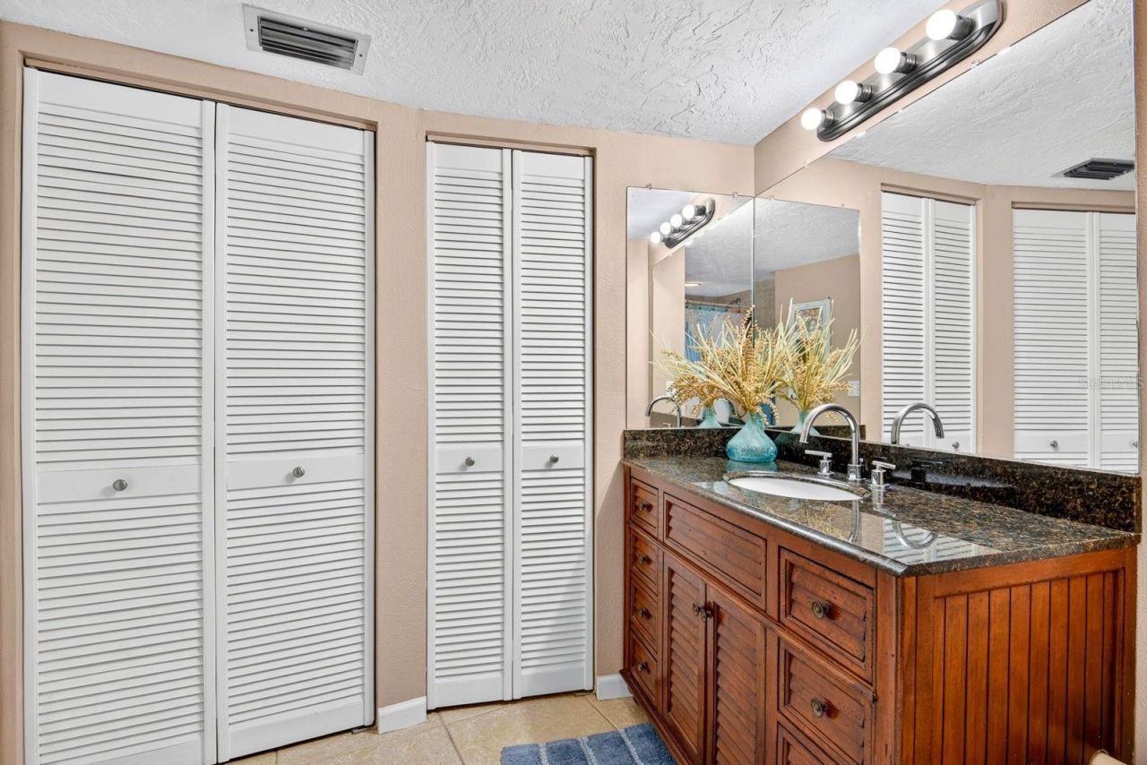 4440 Ironwood Circle, Unit 206D, Bradenton, FL 34209 Photo