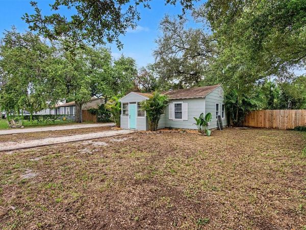 3208 W HARTNETT AVENUE , TAMPA, FL 33611