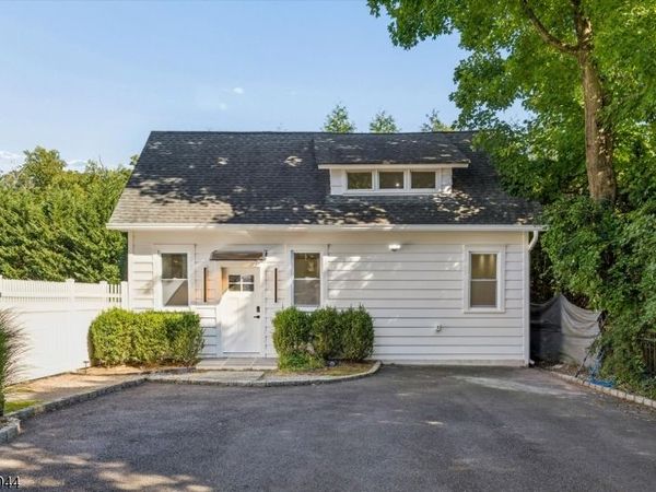 32 Oak Bend Rd, West Orange, NJ 07052