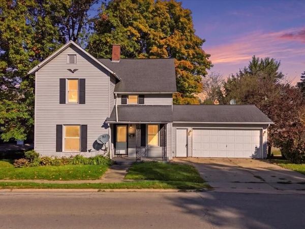 98 West Main Street, Lexington, OH 44904