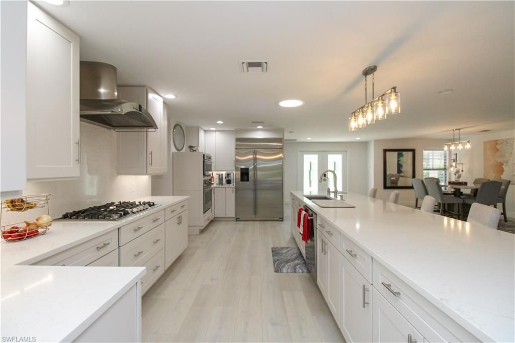 1555 Crayton Rd , Naples, FL 34102 Photo