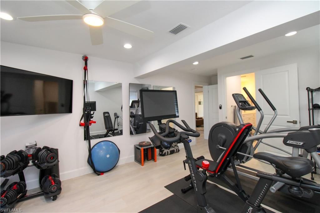 1555 Crayton Rd , Naples, FL 34102 Photo