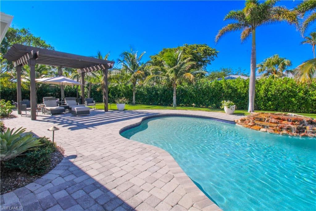 1555 Crayton Rd , Naples, FL 34102 Photo