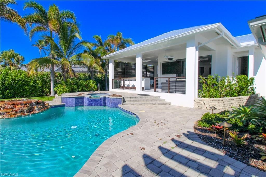 1555 Crayton Rd , Naples, FL 34102 Photo