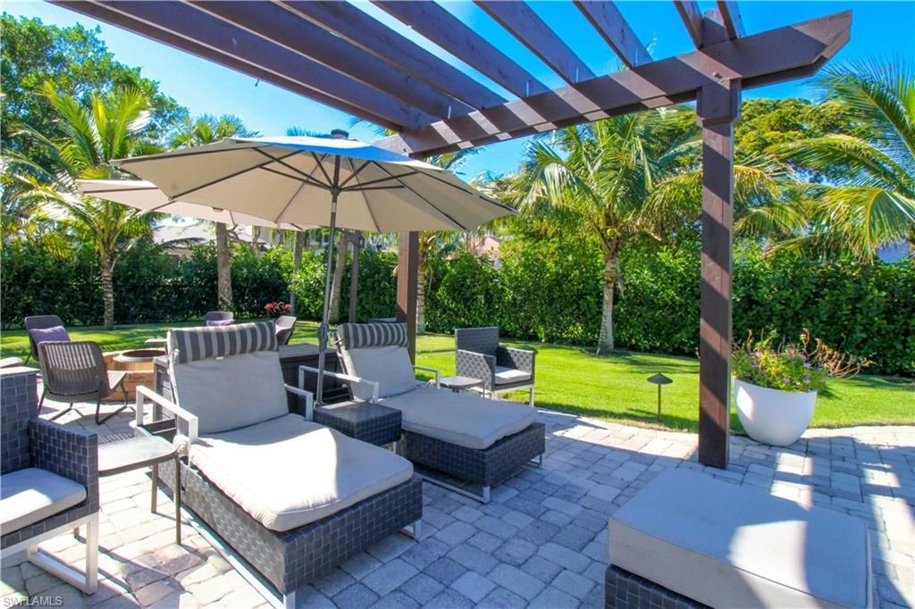 1555 Crayton Rd , Naples, FL 34102 Photo