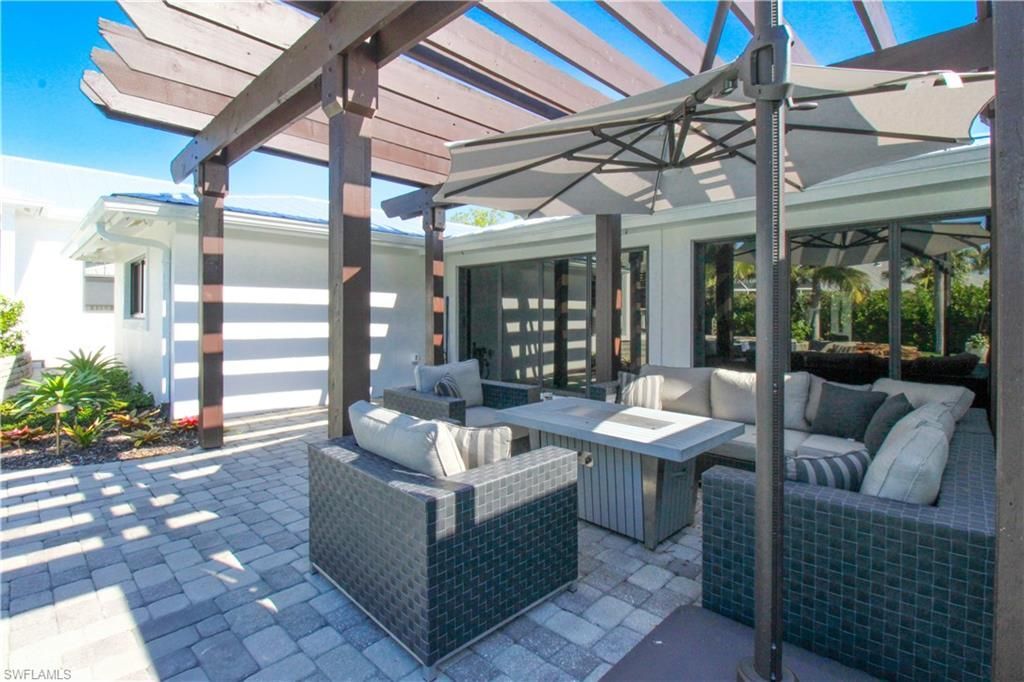 1555 Crayton Rd , Naples, FL 34102 Photo