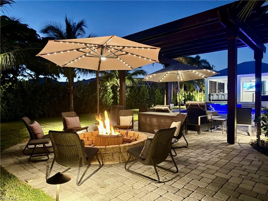 1555 Crayton Rd , Naples, FL 34102 Photo