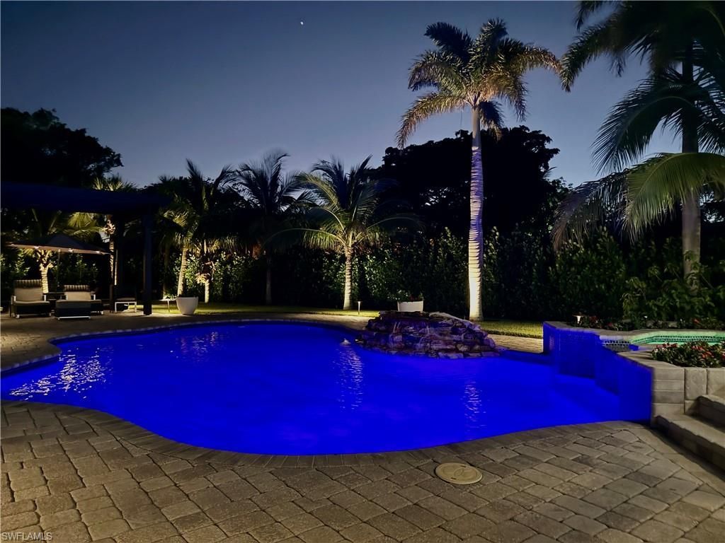1555 Crayton Rd , Naples, FL 34102 Photo