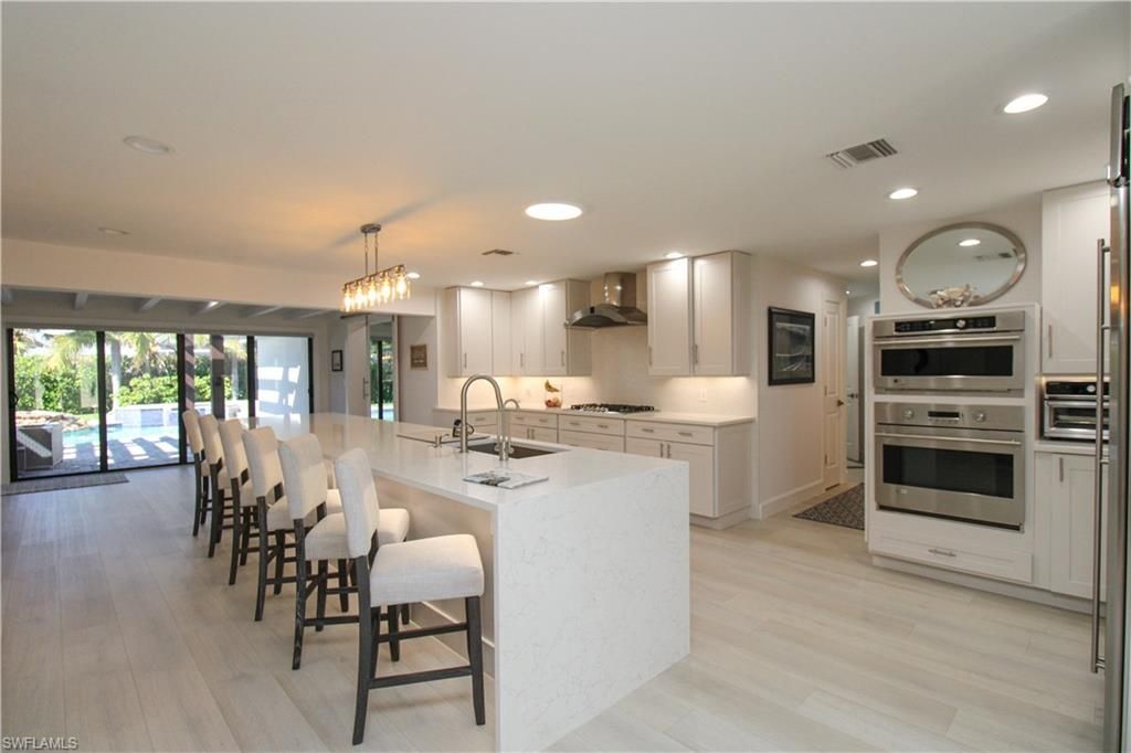 1555 Crayton Rd , Naples, FL 34102 Photo