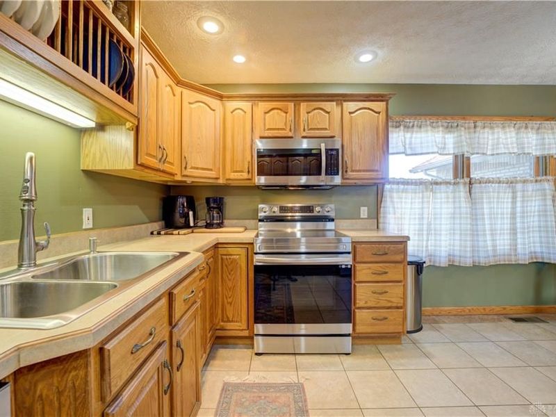 104 Warwick Court, Greenville, OH 45331 Photo 13