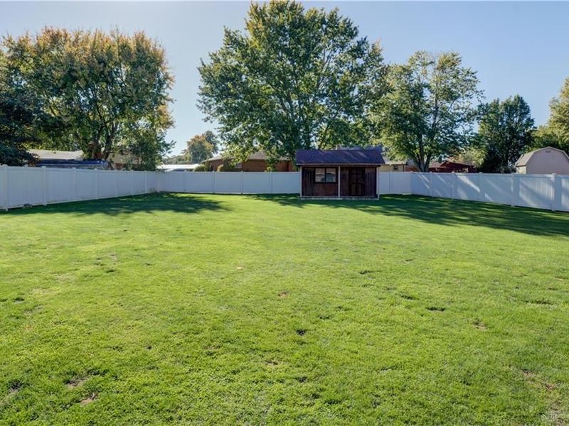 104 Warwick Court, Greenville, OH 45331 Photo 5