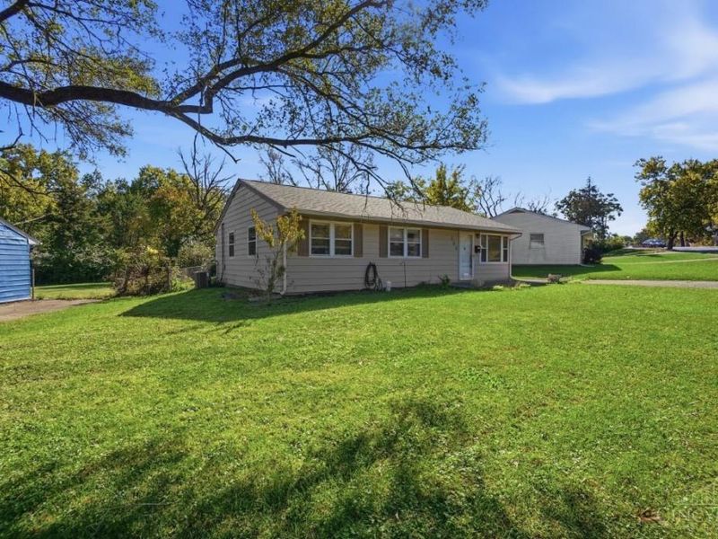 354 Rockford Drive, Hamilton, OH 45013 Photo 12