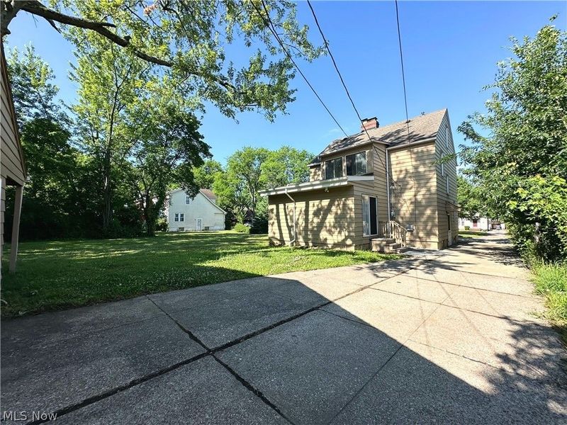 3709 Chelton Road, Shaker Heights, OH 44120 Photo 3
