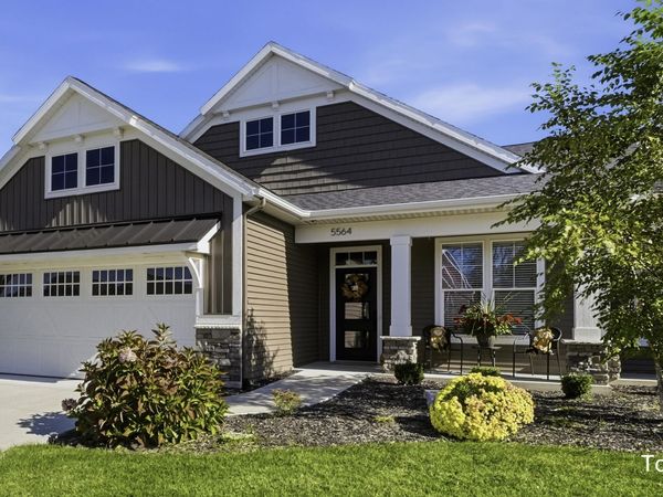 5564 Albright Avenue SW, Unit 23, Wyoming, MI 49418