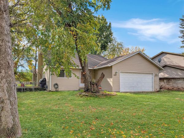 621 73rd Way N, Brooklyn Park, MN 55444