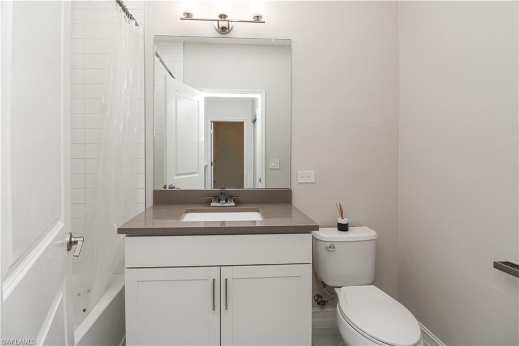 7421 Rockefeller Dr , Naples, FL 34119 Photo