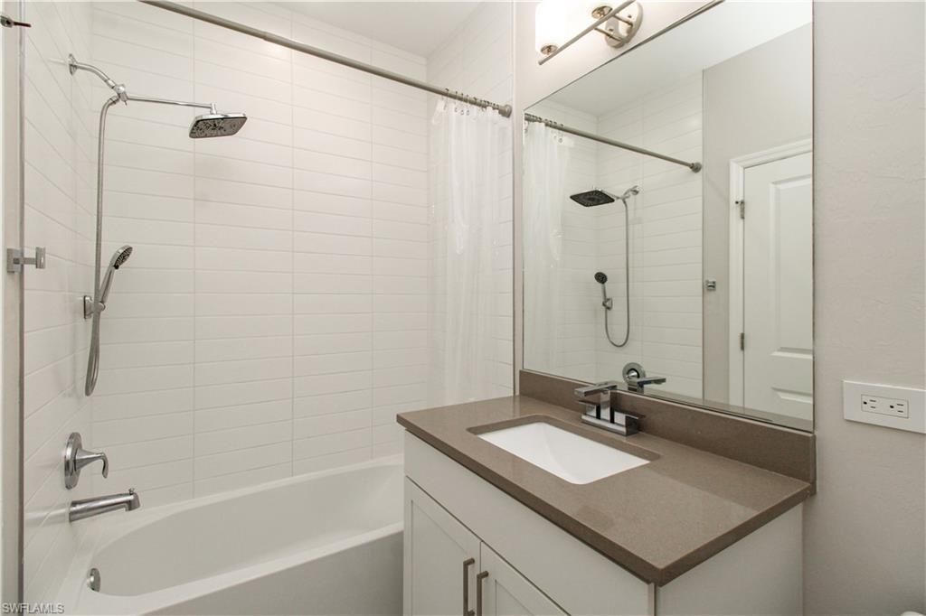 7421 Rockefeller Dr , Naples, FL 34119 Photo