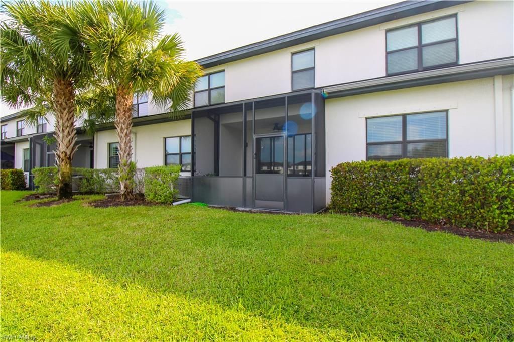 7421 Rockefeller Dr , Naples, FL 34119 Photo