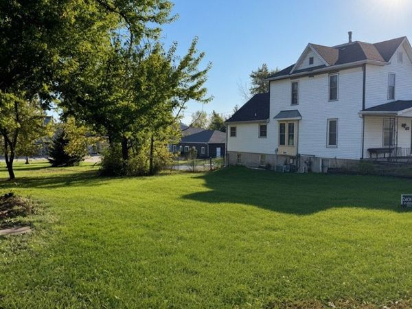 Grove St , Shellsburg, IA 52332