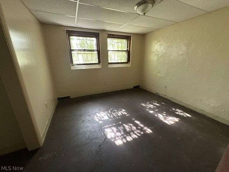 4372 E 146, Cleveland, OH 44128 Photo 5