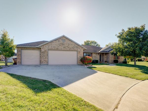 104 Warwick Court, Greenville, OH 45331