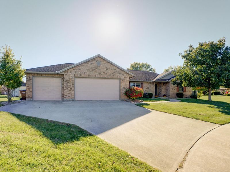 104 Warwick Court, Greenville, OH 45331 Photo 1