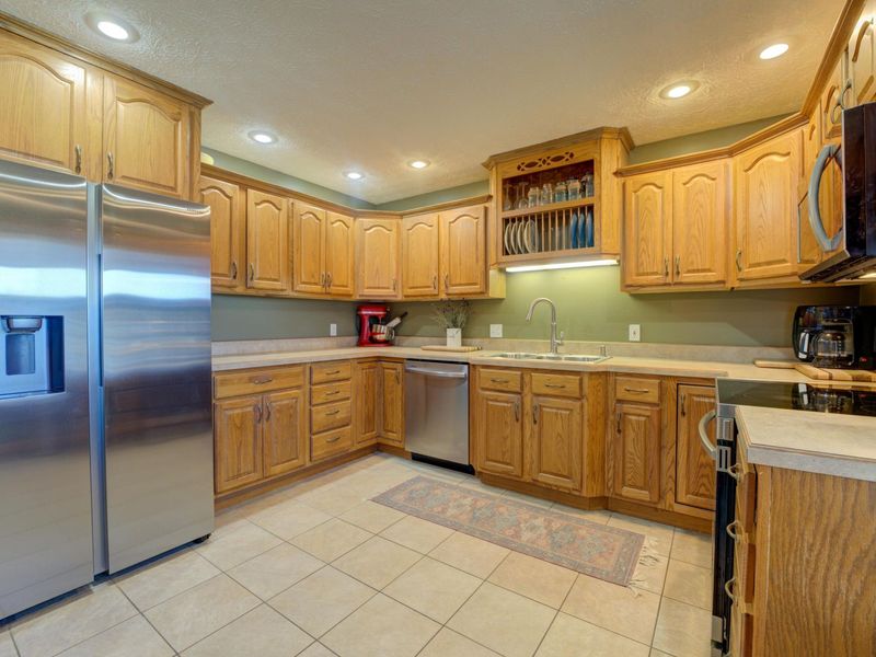 104 Warwick Court, Greenville, OH 45331 Photo 13