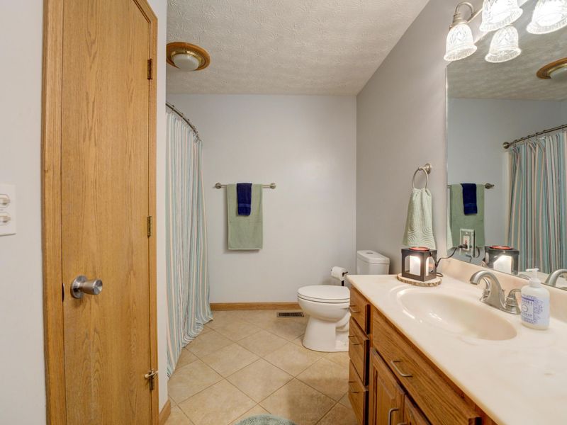 104 Warwick Court, Greenville, OH 45331 Photo 18