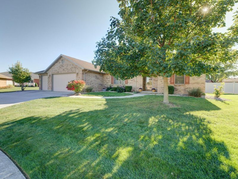 104 Warwick Court, Greenville, OH 45331 Photo 3