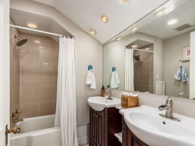 2280 Brixton Road, Columbus, OH 43221 Photo 27